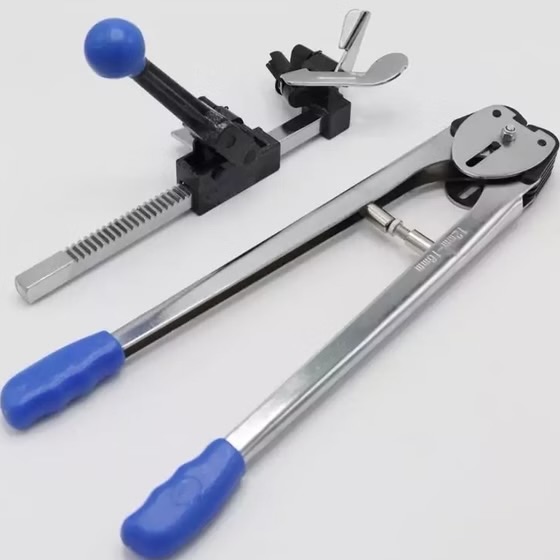 تسمه‌کش دستی با گیره و بست